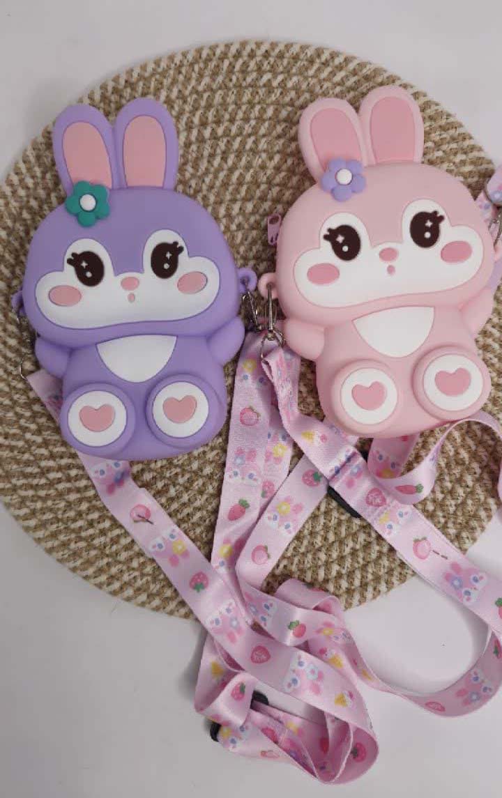 Rabbit bag with straps